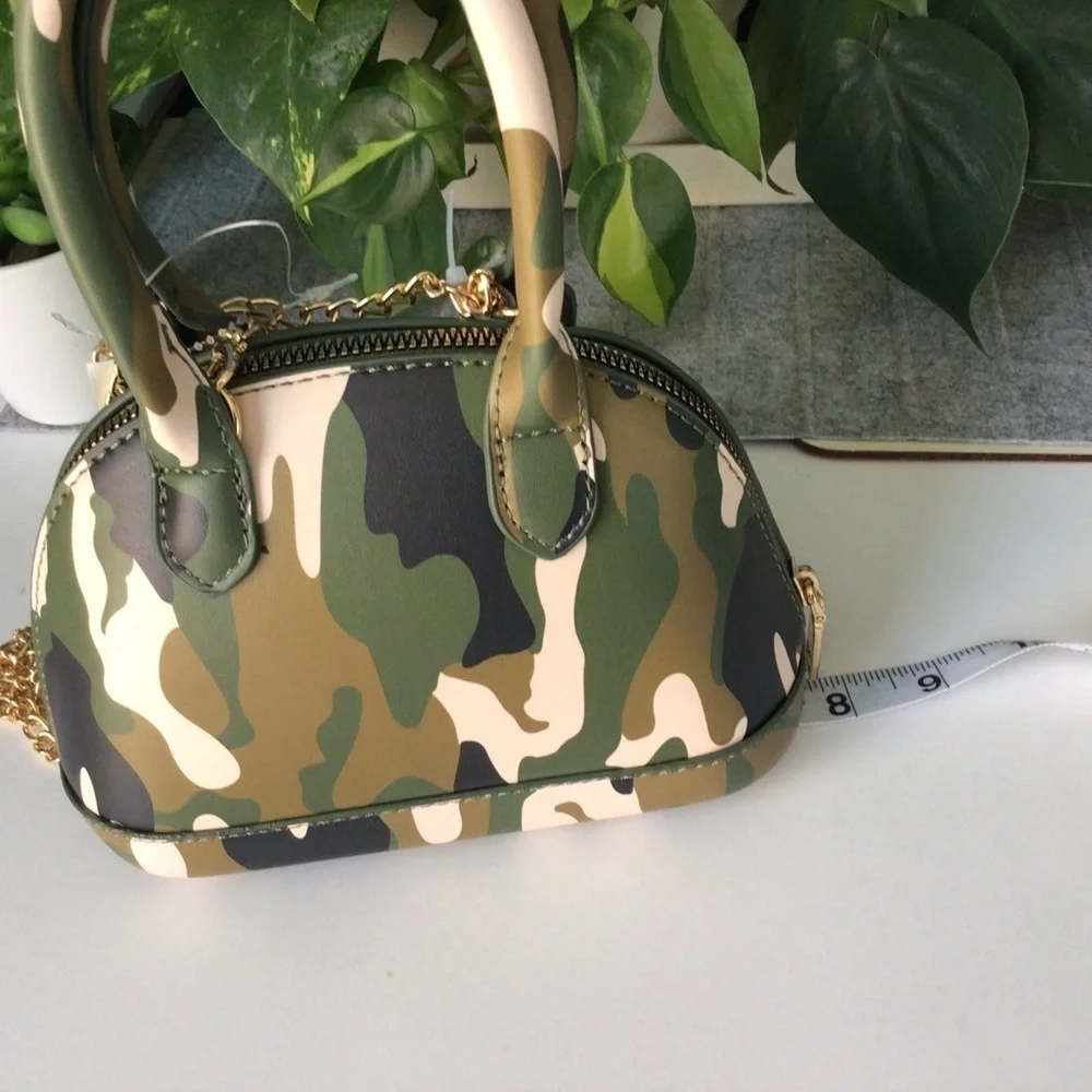 Camo Mini Hand Bag NWT - Picture 4 of 6